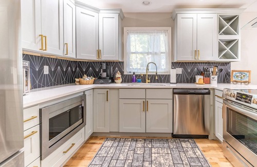 Pittsburgh House | Stay for the Championship Game! |Downtown Atlanta|1.5 Miles to Mercedes Benz Stadium |Dog Friendly