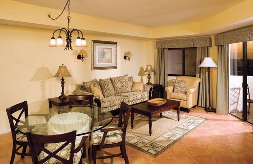 Pompano Beach Resort | Stay Here & You'll Leave an Aquaholic!