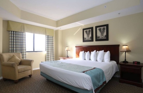 Pompano Beach Resort | Stay Here & You'll Leave an Aquaholic!