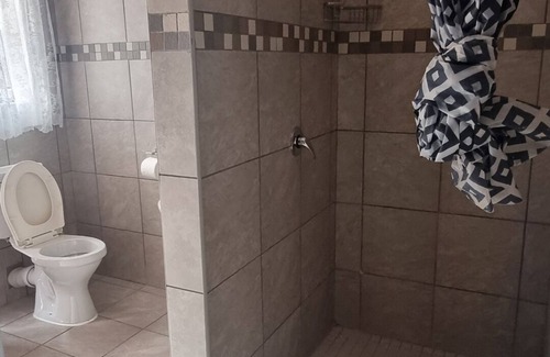 Kempton Park House | Stay @ Home Airport Lodge