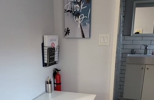 Church Street Cottage | Stay in a an Urban Oasis