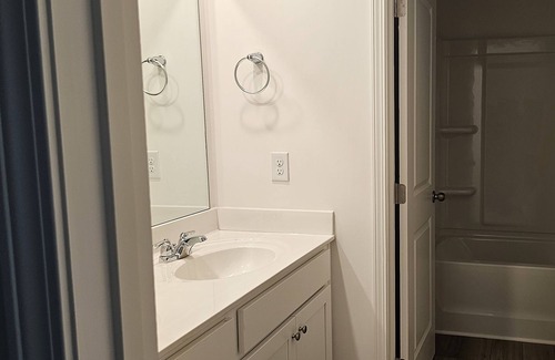 Loganville House | Stay in a cozy brand new 5BR home