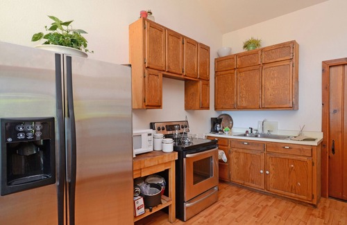 West Hills Apartment | Stay in a lovely Beach Cottage w/a beautiful private beach on Hazel Point!