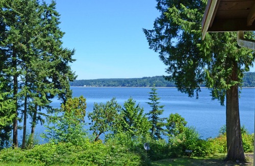 West Hills Apartment | Stay in a lovely Beach Cottage w/a beautiful private beach on Hazel Point!