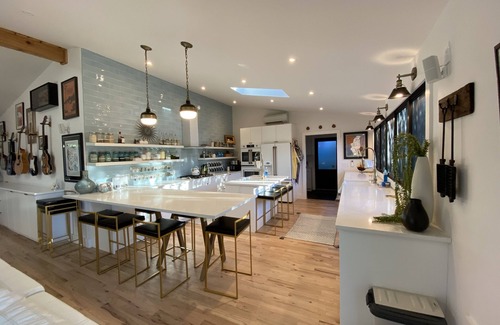 Barton Hills House | Stay in a professional musician’s home in the Live Music Capital of the World!
