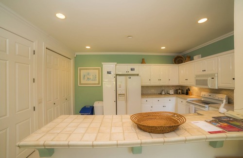 Herradura Apartment | Stay In CR Los Sueños Condos