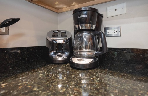 Fontana Condo | Stay in Desirable Abbey Springs! 2 BDR Condo w/Resort Amenities, Pet Friendly
