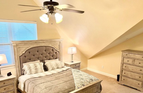Park Cities House | Stay in HIGHLAND PARK, Heart of DALLAS & SMU Restaurants & Shopping