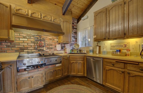 Blue Jay House | Stay In Lakefront Gem Once Owned By World Famous Celebrity Dick Clark