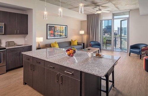 Civic District Hotel | Stay In Luxury @Worldmark Austin For SXSW 2023! - Deluxe StudioA