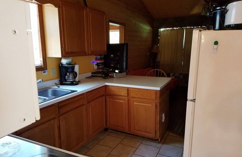 Rocky Grove Cabin | Stay in our private and secluded cabin close to all the Smoky attractions