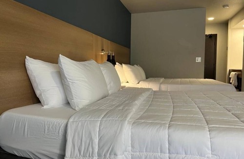 Sumner House | Stay in Portland at a great rate !