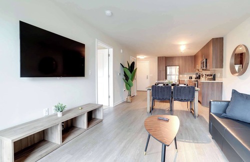 Jefferson Manor Apartment | Stay in Style: Comfortable Apt w Premier Amenities