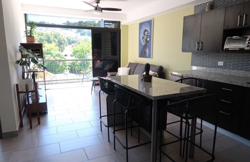 San Salvador House | Stay in the apartment you deserve! everything is good quality!