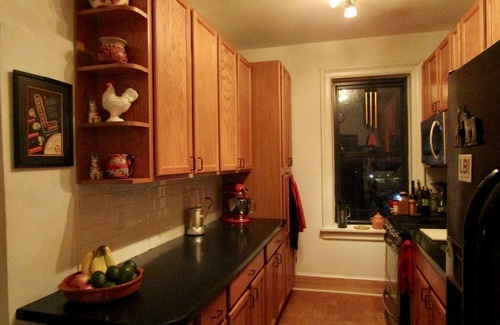 North Bergen Apartment | Stay in the home of a Broadway Star! Minutes from NYC