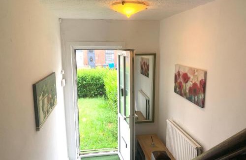 Eccles House | Stay Inn M30