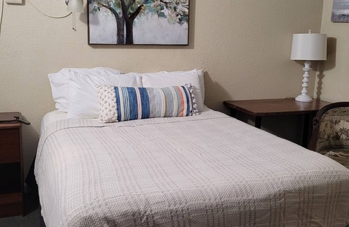 Davis Hotel | Stay Inn Oklahoma at Turner Falls
