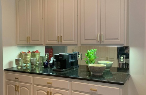 Oxford House | Stay like a Local! Historic district