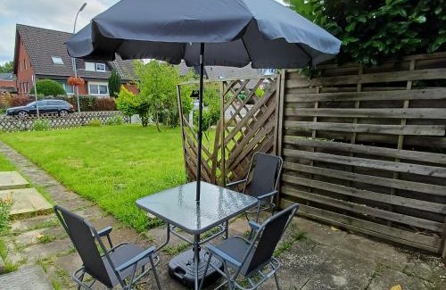 Liesborn Apartment | Stay Nest Komfort Ferien- und Monteurwohnungen Küche-Garten
