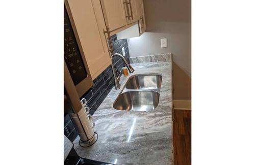 Clarksville Apartment | Stay on the sunny side of Downtown Louisville!