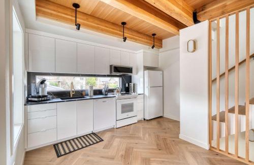 Alberta Arts District House | Stay Portland - Alberta Arts District Hideaway - Stylish Townhome