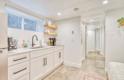 King Apartment | Stay Portland Collection-Budget-Friendly Basement Hideaway - 91 WalkScore