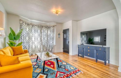 Hosford-Abernethy Apartment | Stay Portland - Golden Age of Hollywood Apartment - 92 WalkScore