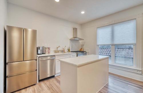 Buckman Neighborhood Apartment | Stay Portland - Historic Queen Anne Vernacular - 95 WalkScore