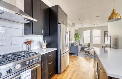 North Tabor House | Stay Portland - Outstanding N Tabor Townhouse Compound Sleeps 16