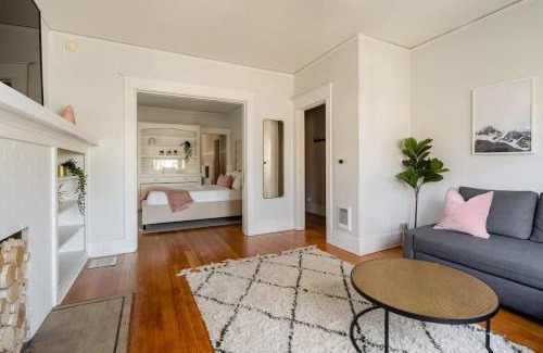 Belmont Apartment | Stay Portland - Sunnyside Wonderland- Coffee Shops, Bars & Parks