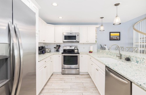Ocean Point Condo | Stay @ Seascape 518 - Seaside Sanctuary