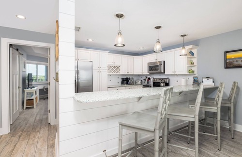 Ocean Point Condo | Stay @ Seascape 518 - Seaside Sanctuary
