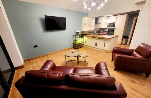 Huddersfield House | Stay Sleep Rest - Abbey Road