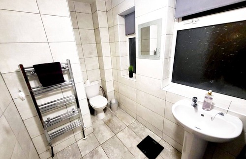 Hull Apartment | Stay Sleep Rest - Santuary