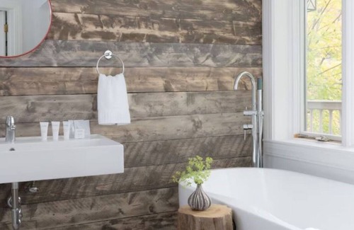 Stowe Area Hotel | Stay Steps from It All – Trails, Restaurants & Shops from This Cozy Lodge