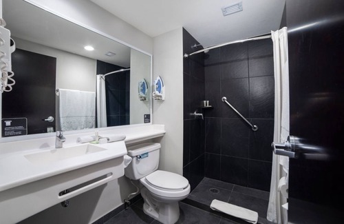 North Hotel Zone Hotel | Stay Steps from Beach & Shops in Modern Vallarta Hotel Rooms - 4 Units