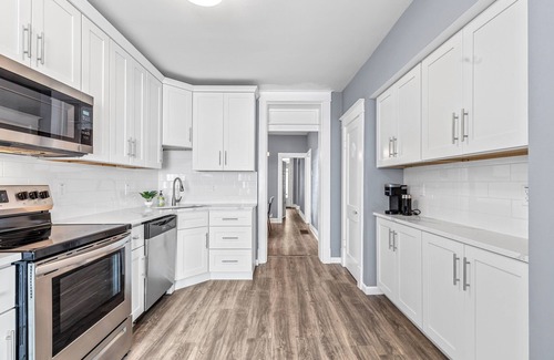 Southwest Garden House | Stay STL*Bungalow House*Parking*Fenced Yard*Pets