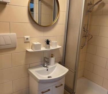 Bad Pyrmont Apartment | STAY Studio 2 Villa Mercedes Balkon Zentrum Parkplatz