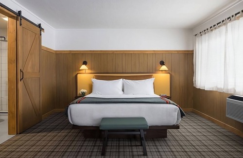 Jackson Hotel | Stay Warm by the Fire Pit at Rustic Lodge w/Spacious Rooms in Jackson Hole