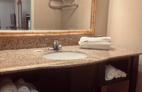 Frenchtown Township Hotel | Stay-Well Inn