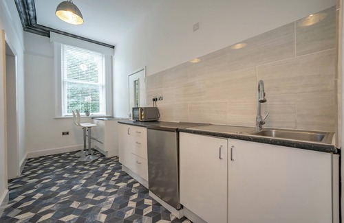 West Derby Apartment | Stay where it all began for The Beatles!