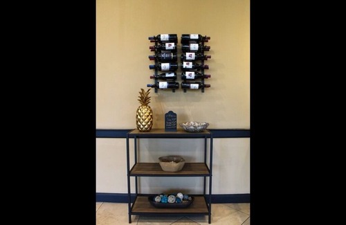 Olive Branch House | Stay with us for a warm southern hospitality. Free homecooked buffet Breakfast.