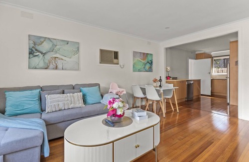 Hampton House | StayAU 2BRM Beach Family House Hampton