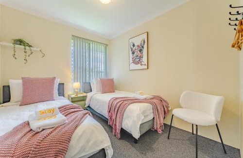 Seville Grove House | StayAU 4BR Family Retreat with Garden Near Perth