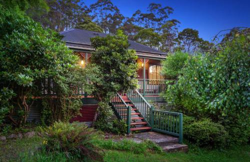 Mount Dandenong House | StayAU Ironbark Cottage Romantic Retreat Dandenong