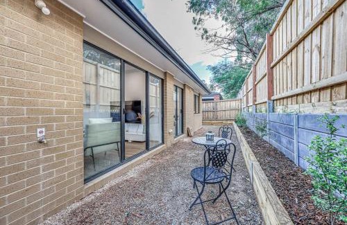 Officer House | StayAU Officer Newly 5BRM Homley Villa House