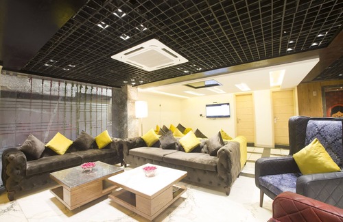 Paharganj Hotel | Staybook Hotel Nitya Maharani