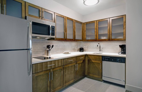 Sterling Heights Hotel | Staybridge Suites Sterling Heights - Detroit by IHG