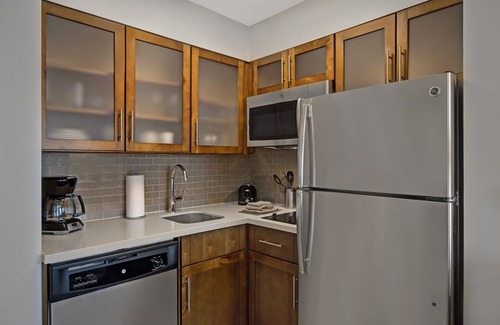 Sterling Heights Hotel | Staybridge Suites Sterling Heights - Detroit by IHG