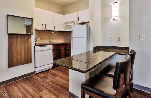 Albuquerque Hotel | Staybridge Suites Albuquerque - Airport by IHG